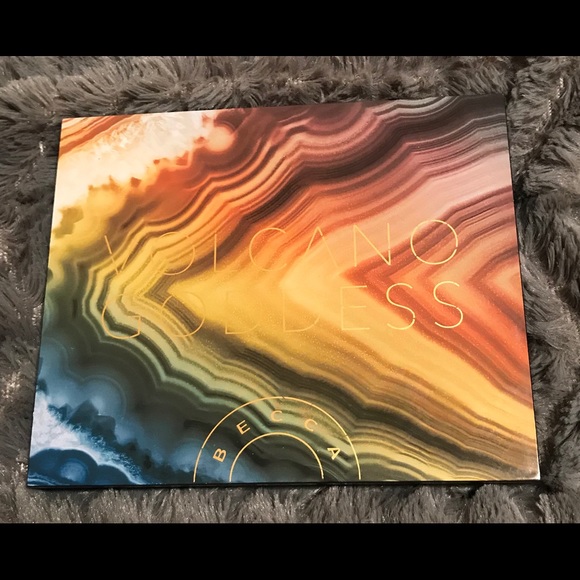 Becca Volcano Goddess Bundle - Picture 7 of 7